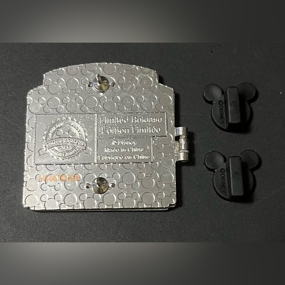 Disney Fun and Fancy Free 75th Anniversary Beanstalk LR Pin - Picture 5 of 5